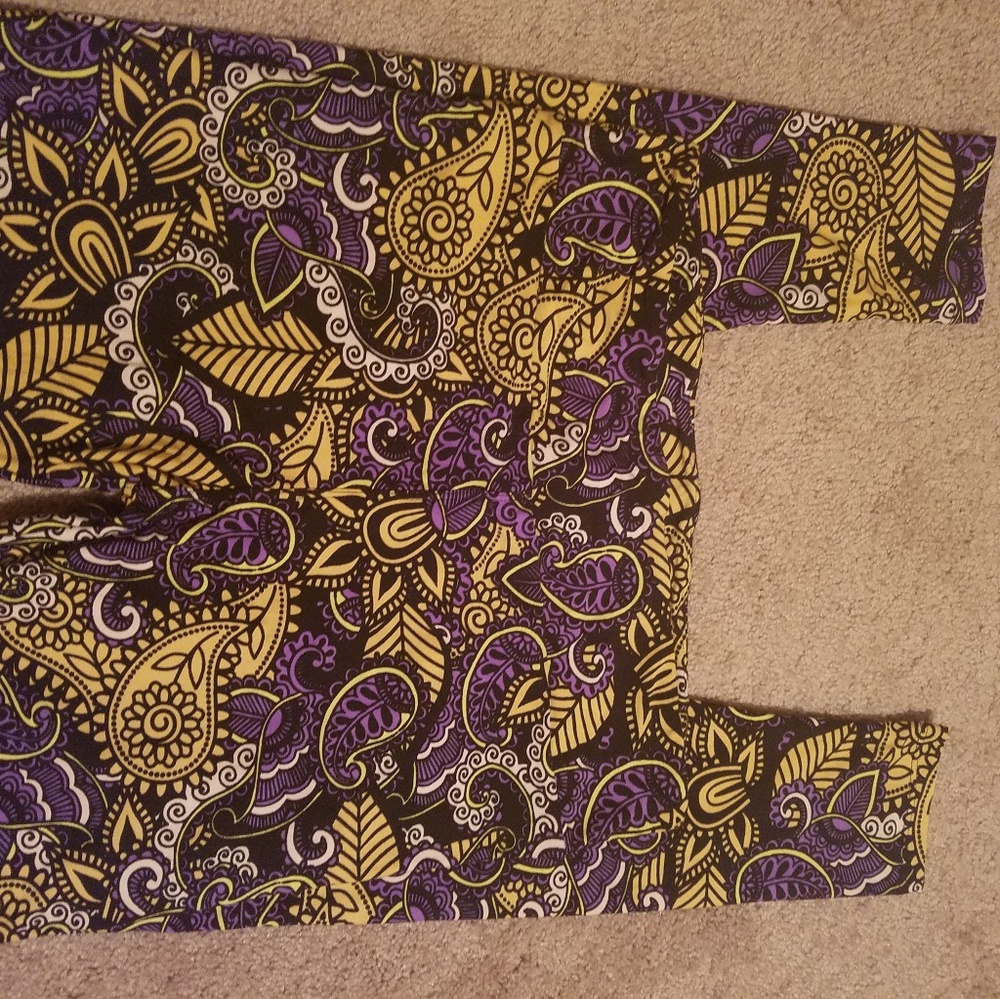 NWOT - Lularoe tall curvy leggings -purple paisley